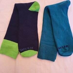 NWOT 2 Pairs Airwalk Crew Socks Men's Teal, Navy Blue, Lime
